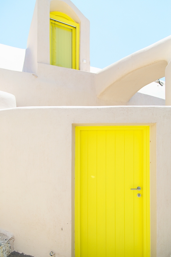A yellow door