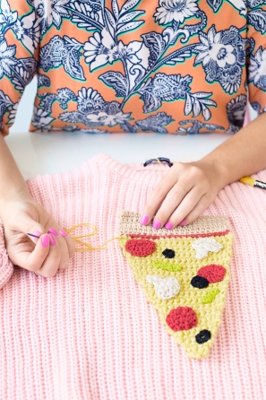 DIY Crochet Pizza Sweater | studiodiy.com