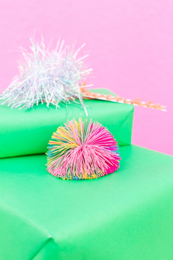 Koosh Ball Gift Topper! | studiodiy.com