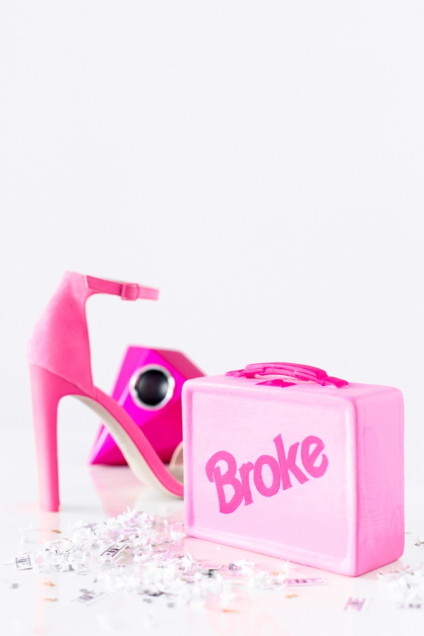 A pink box and pink heel