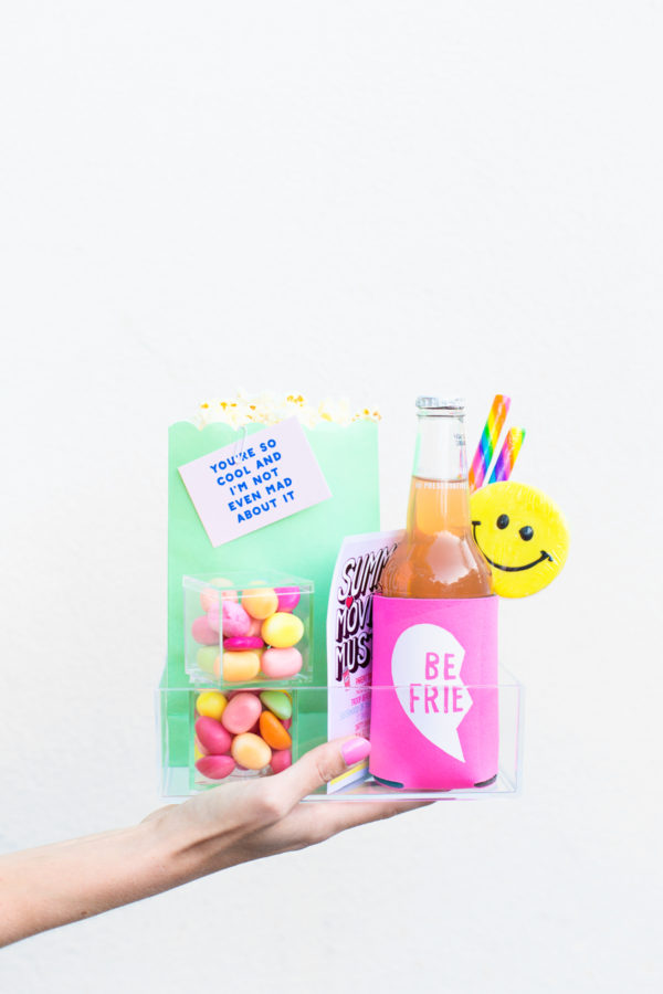 DIY Backyard Movie Night Snack Kit | studiodiy.com