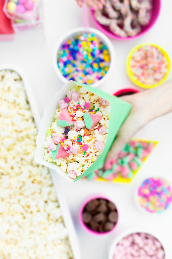 DIY Popcorn Bar for Backyard Movie Nights | studiodiy.com