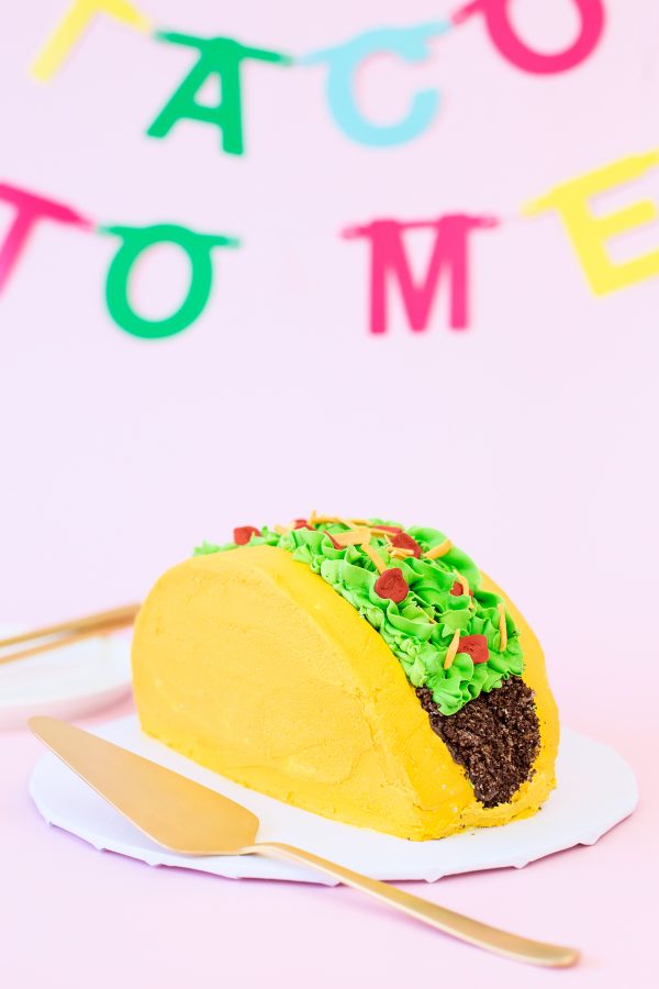 A cake that looks like a taco