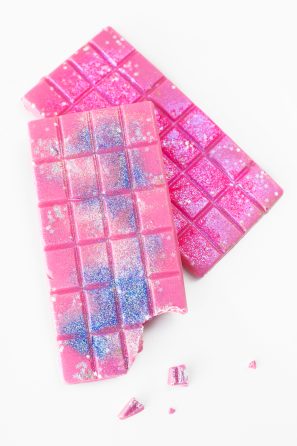 Edible Glitter Chocolate Bars (+ A Guide to Actual Edible Glitter ...