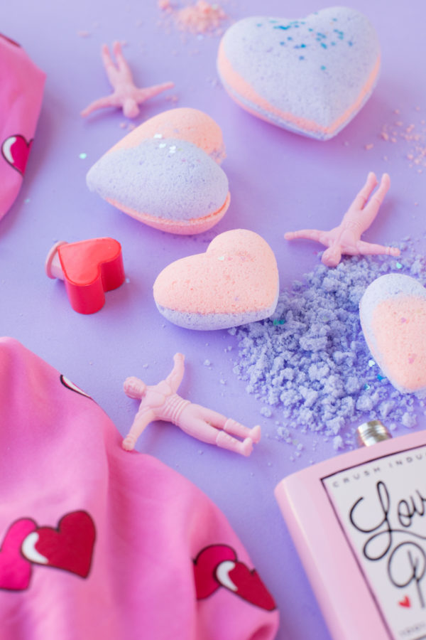 Heart bath bombs and figurines 