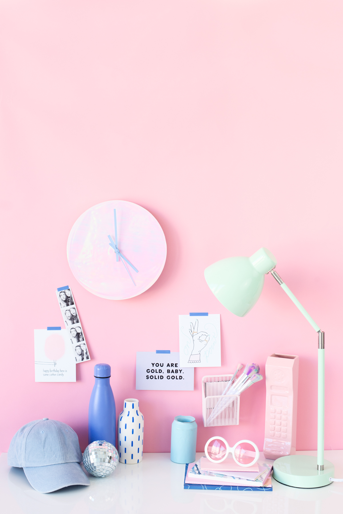 DIY Holographic Wall Clock Studio DIY