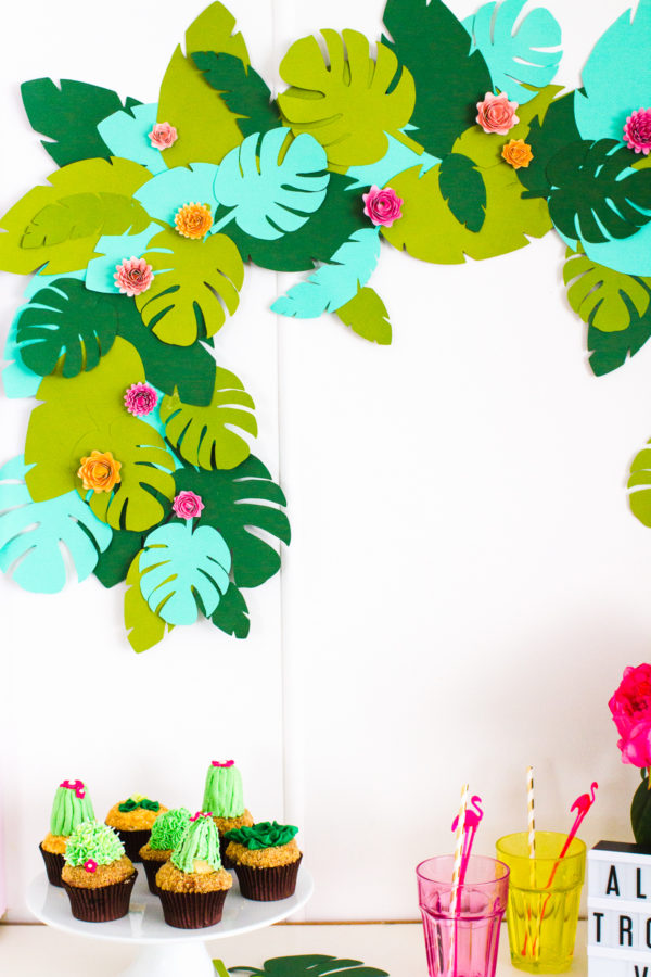 Tropical garland