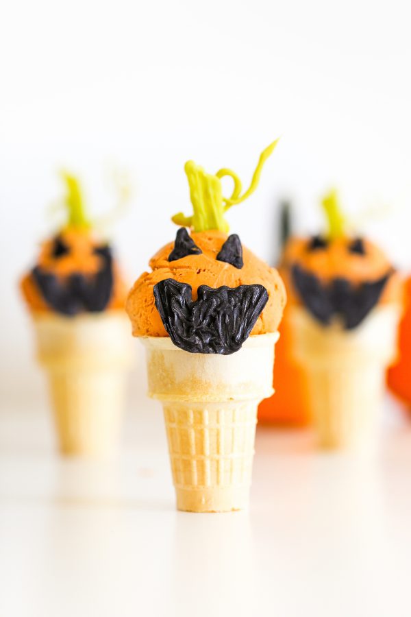 https://studiodiy.com/wp-content/uploads/2017/10/Jack-O-Lantern-Pumpkin-Ice-Cream-Salty-Canary-x-Studio-DIY-3-of-9-copy-600x900.jpg