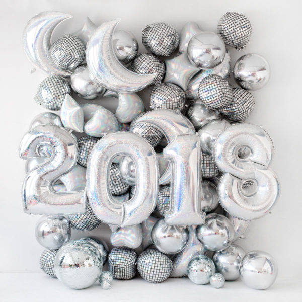 Holographic 2018 New Year's Eve Balloons