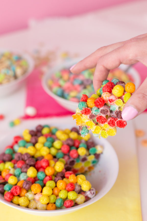 someone holding cereal