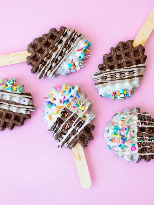 Chocolate Cookie Waffle Pops