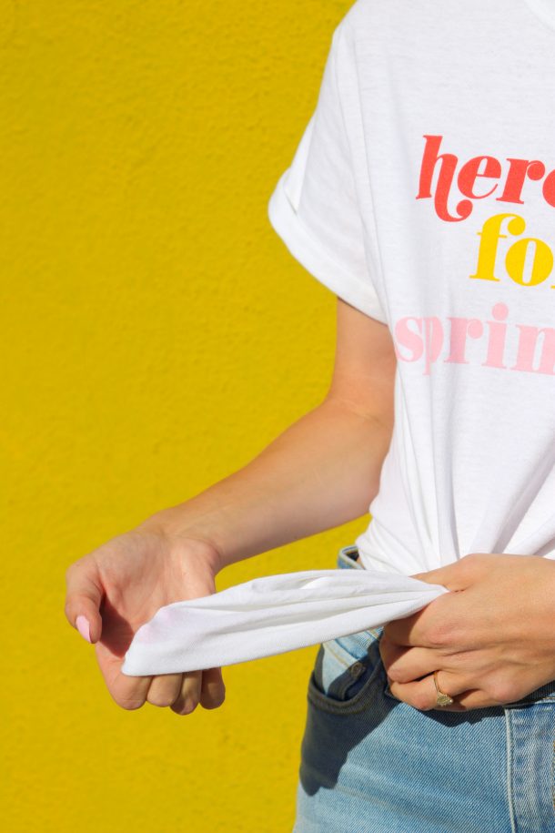 How To Tie A T-Shirt: Two Easy Ways! - Studio DIY