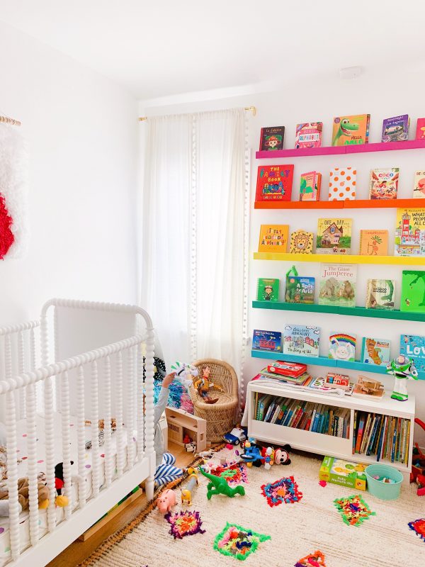 Parent bed outlet in nursery