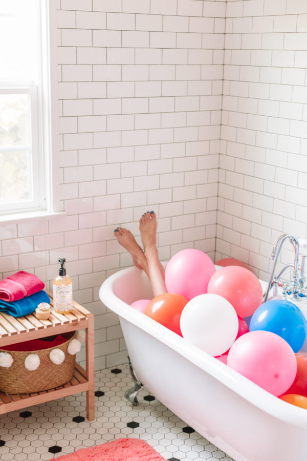 Balloons in a tub