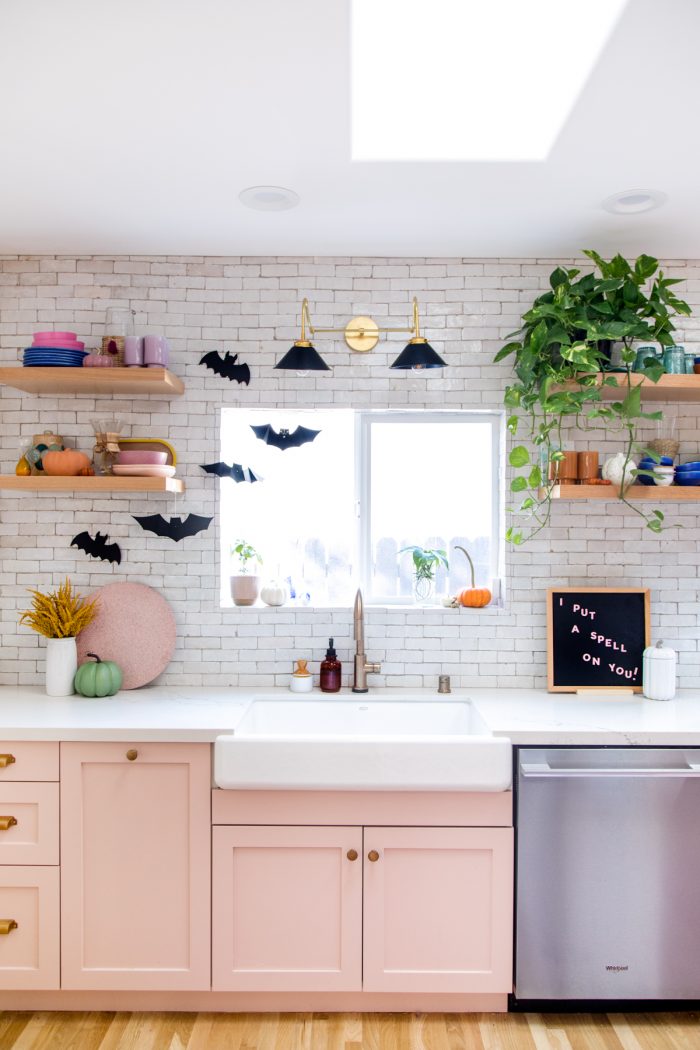 Halloween Home Tour - Halloween Kitchen Decor Ideas