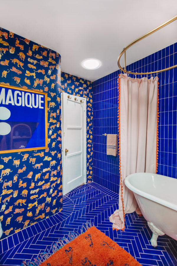 https://studiodiy.com/wp-content/uploads/2019/12/Blue-and-Terracotta-Guest-Bathroom-Makeover-3-600x900.jpg