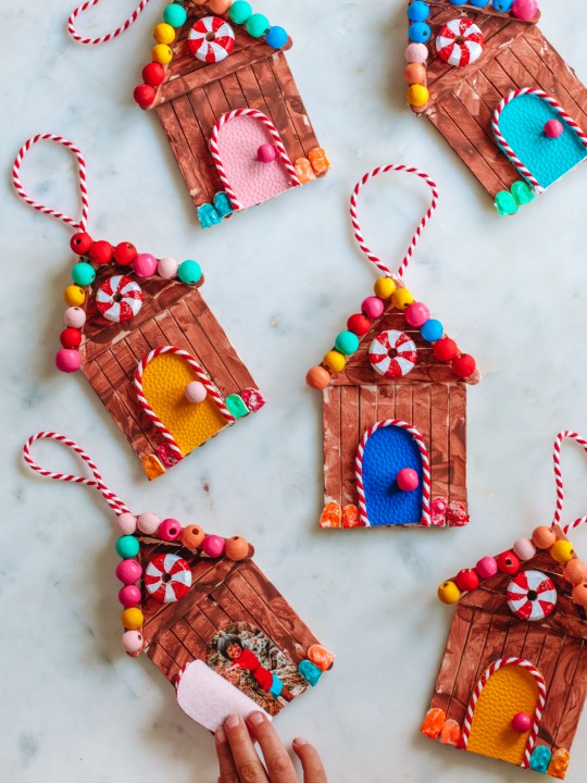 DIY Popsicle Stick Gingerbread House (With a Hidden Photo!)