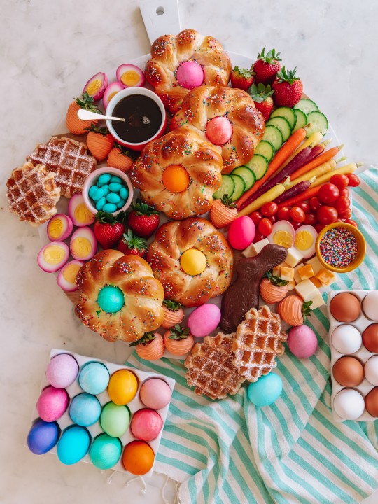 How To Make An Easter Brunch Board