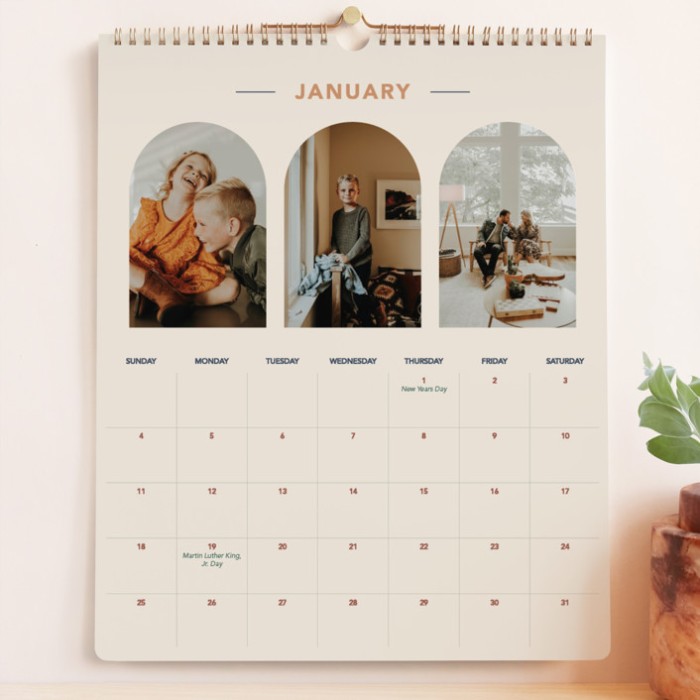 Photo calendar with three arched photos