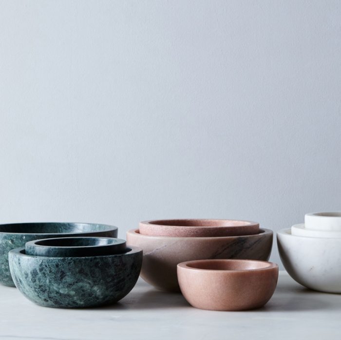 Marble bowls that come in different colors and sizes