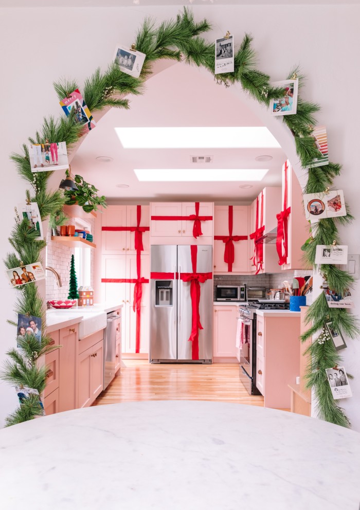 Easy ways to hang Christmas garland