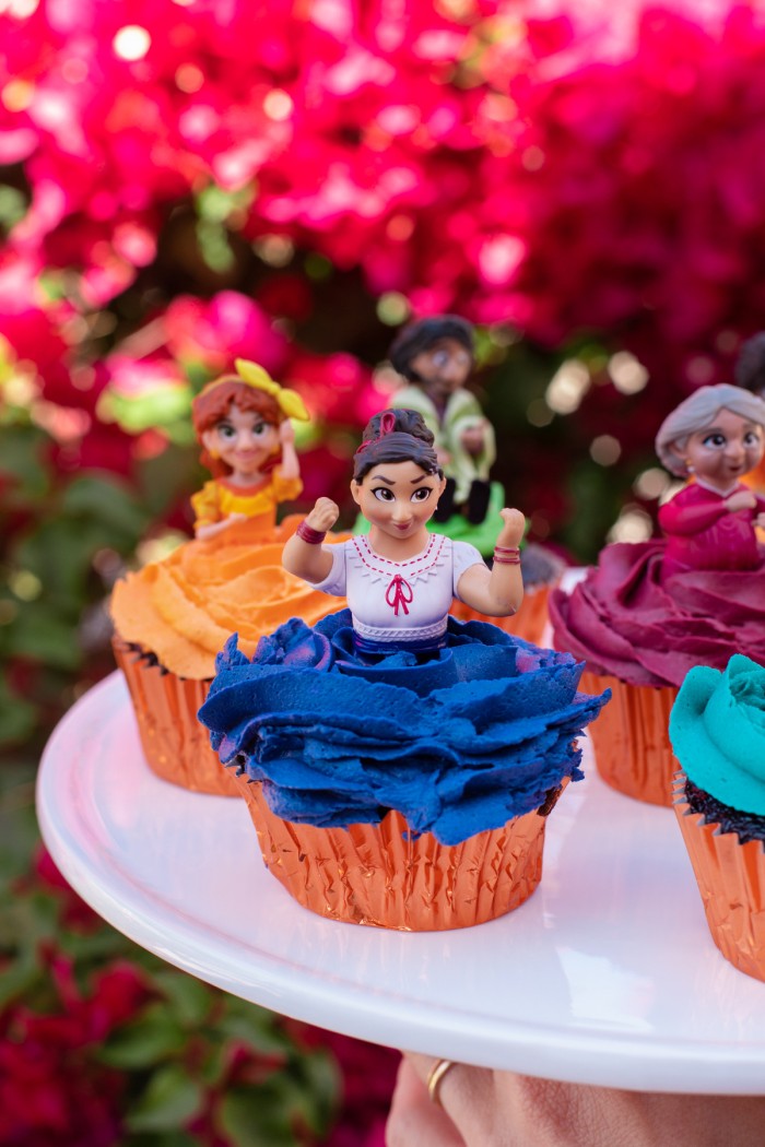 Luisa cupcake from Encanto