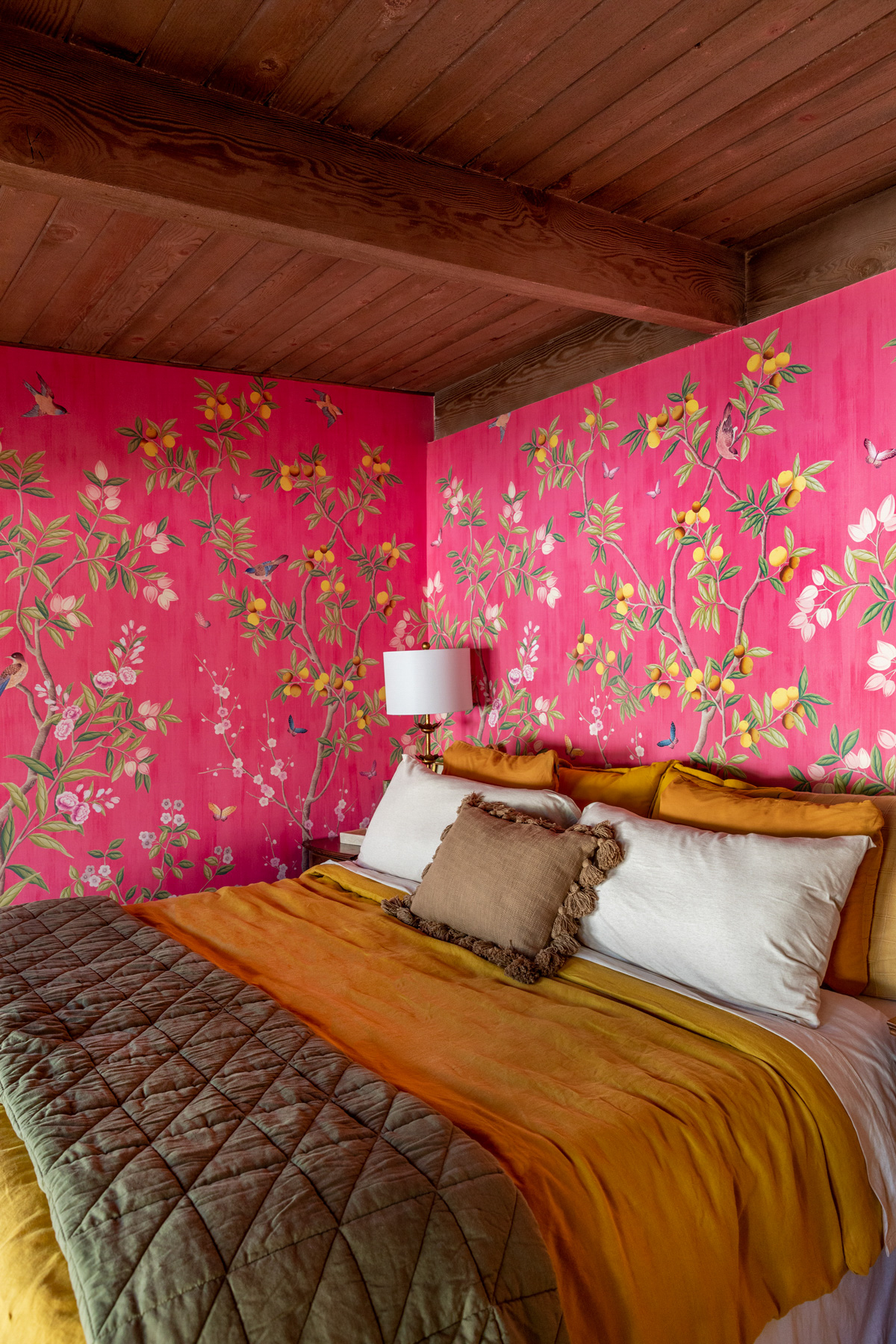 cozy-guest-bedroom-with-chinoiserie-wallpaper-studio-diy