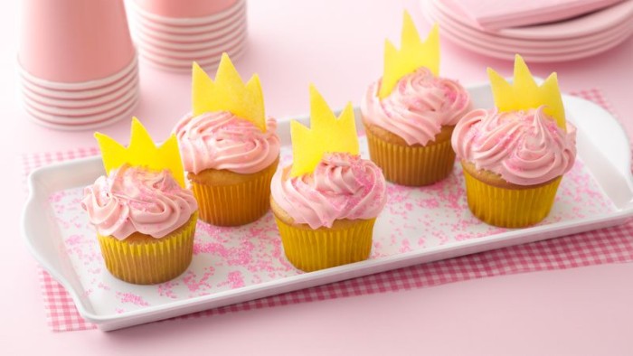 princess cupcakes with crowns