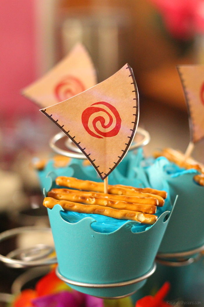 Cupcakes in the shape of Moana's boat. 